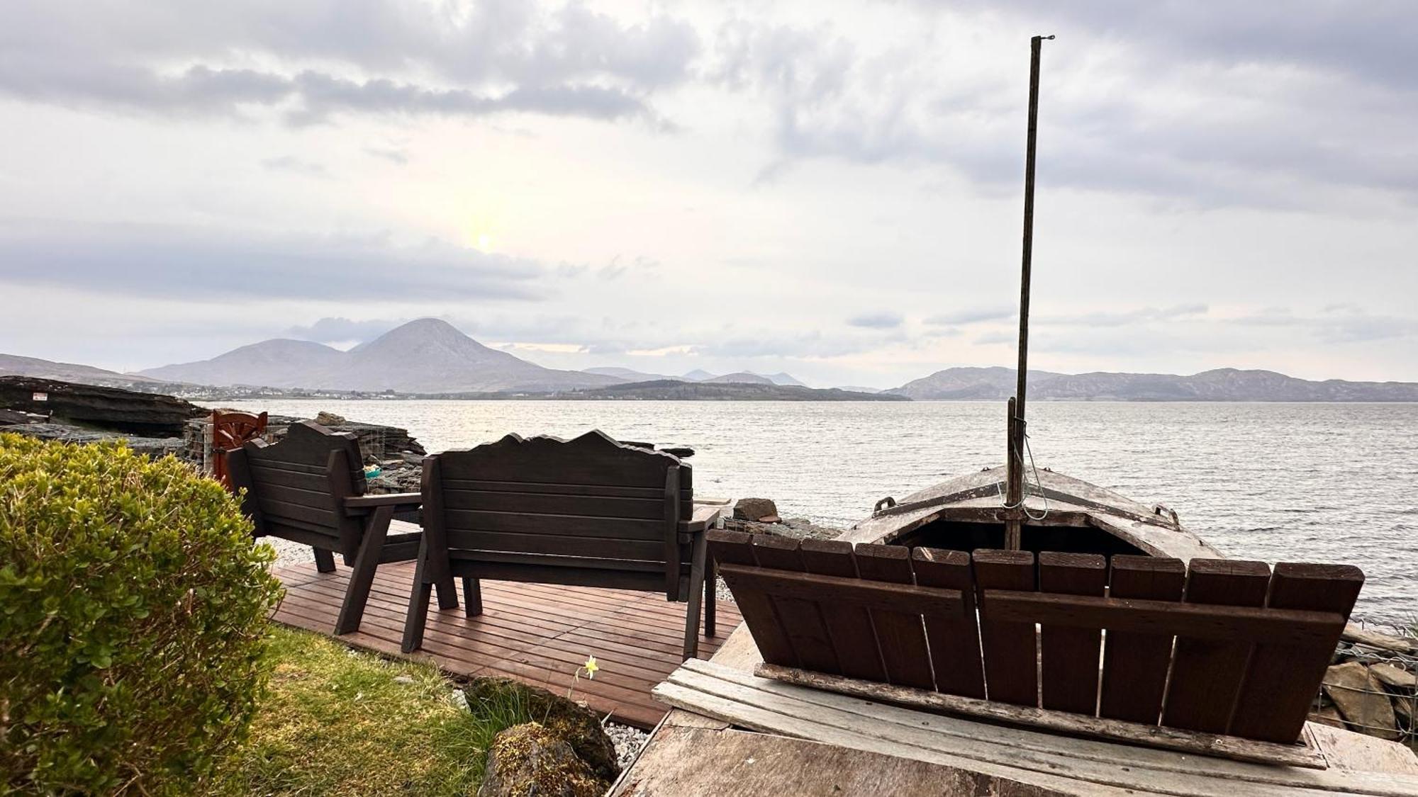 Carnmhor, Isle Of Skye - Stunning 242 Year Old Cottage On Its Own Sea Shore! Breakish Exterior photo